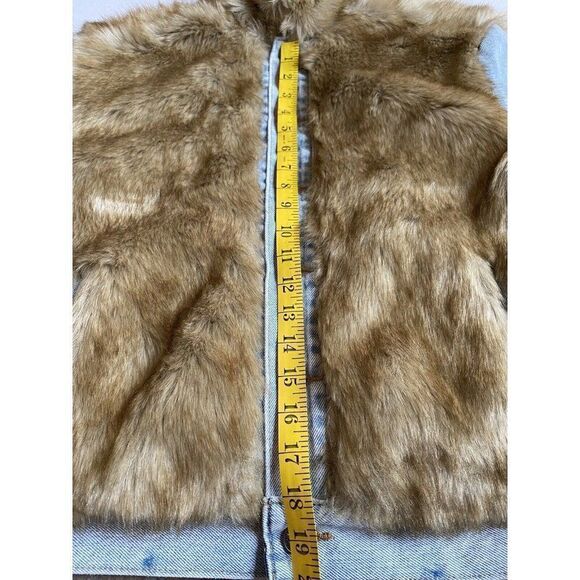 Levi's Premium Oversized Faux Fur Women Trucker S - Picture 5 of 11